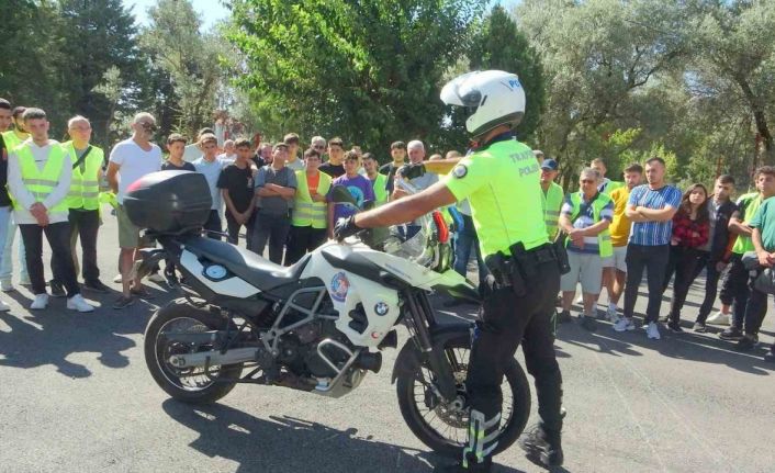 Muğla’da "Kaskınla Yol Ver Hayata" sloganı ile eğitim verildi