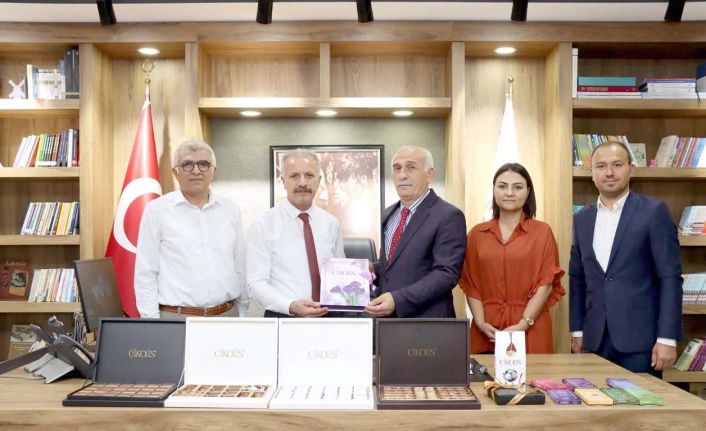 Öğrenciler üretti, 7 milyon liralık ciro yapıldı