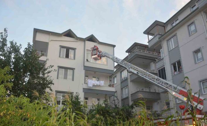 Ordu’da bunalıma giren şahıs önce evini yaktı, sonra yaktığı odaya kendisini kilitledi