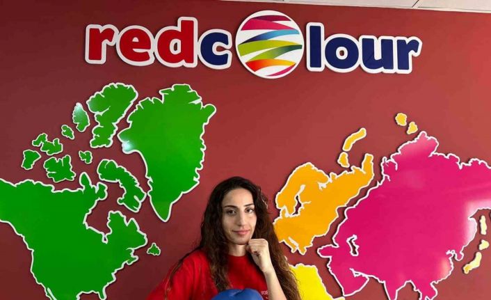 Paris Olimpiyatları temsilcisi milli boksör Gizem Özer’e sponsor desteği