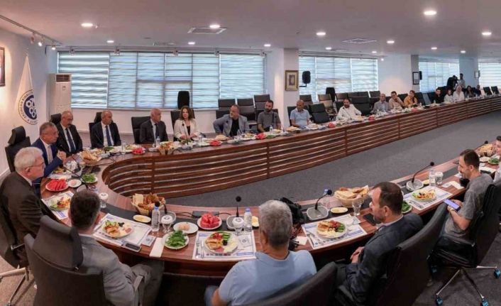 Rektör Levent ve Deprem Teknolojileri Enstitüsü Müdürü Özden basınla bir araya geldi