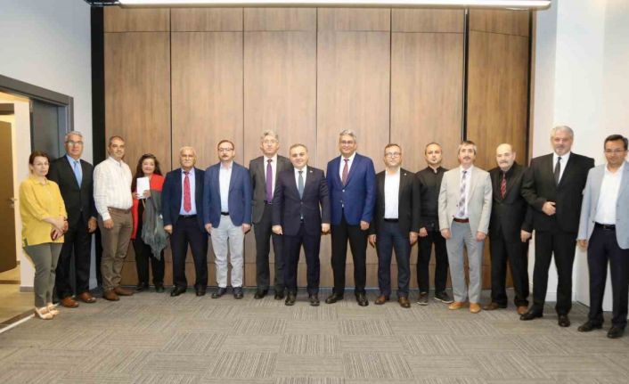 Rektör Prof. Dr. Altun, Daire Başkanları ile Bir Araya Geldi