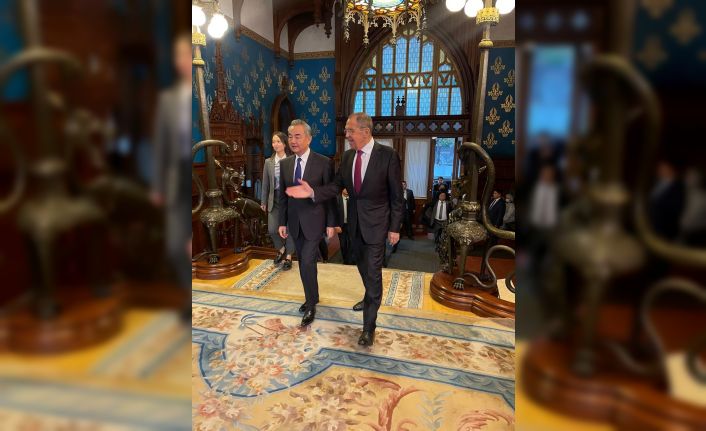Rusya Dışişleri Bakanı Lavrov, Çin Dışişleri Bakanı Wang ile bir araya geldi