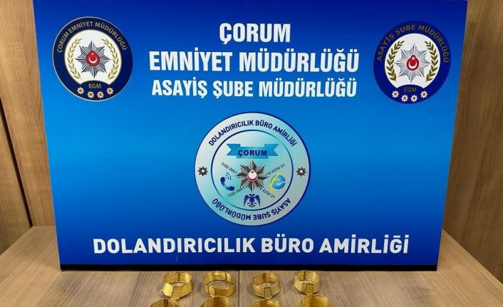 Sahte altınla kuyumcuyu dolandıran şahıslar polisten kaçamadı: 2 gözaltı