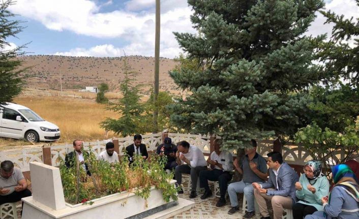 Şehit Ahmet Belen şehadetini 18. yılında kabri başında anıldı