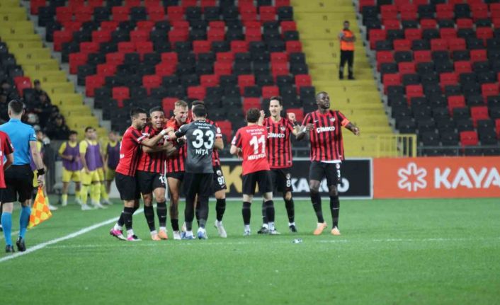 Trendyol Süper Lig: Gaziantep FK: 2 - İstanbulspor: 0 (Maç sonucu)