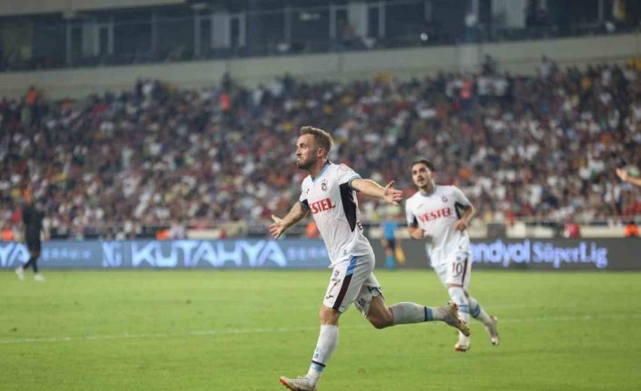 Trendyol Süper Lig: Hatayspor: 0 - Trabzonspor: 1 (İlk yarı)
