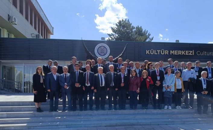 TÜBA Asli Üyesi Rektör Alma, “Biyoçeşitlilik, Tarım ve Gıda Sempozyumu”na Katıldı