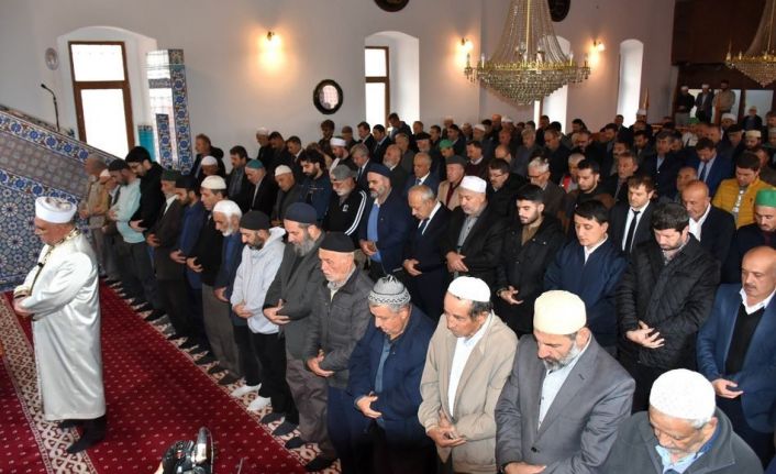 Filistin’de hayatını kaybeden vatandanlar için gıyabi cenaze namazı kılındı