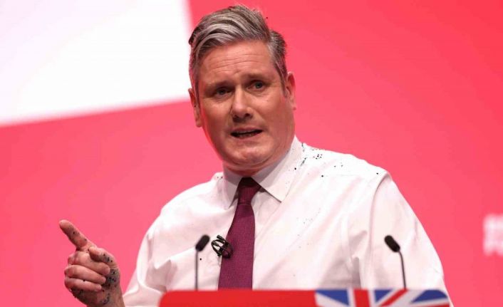 İngiltere’de 11 meclis üyesi Gazze’de ateşkes çağrısının reddedilmesi nedeniyle İşçi Partisi’nden ayrıldı