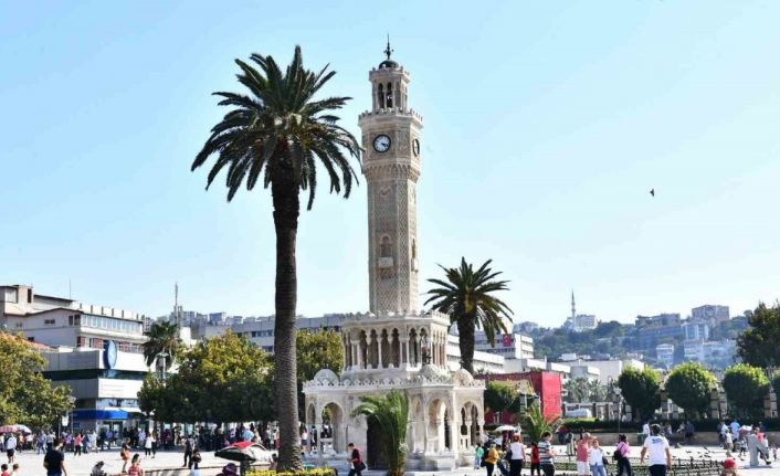 İzmir "2024’te Seyahat Edilmesi Gereken 10 Şehir" listesine girdi