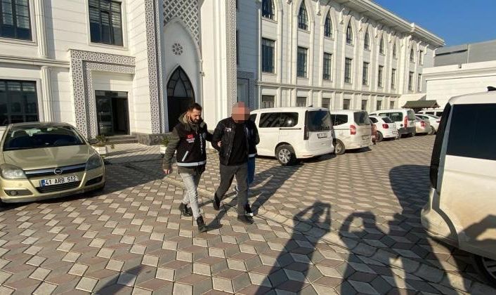 Akrabasını göğsünden vurarak ağır yaralamıştı, adliyeye sevk edildi