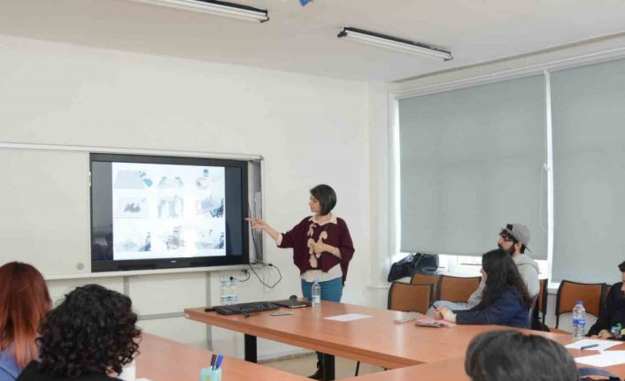 Anadolu Üniversitesi Güzel Sanatlar Eğitimi Bölümünden ‘Kolografi Baskı Çalıştayı’