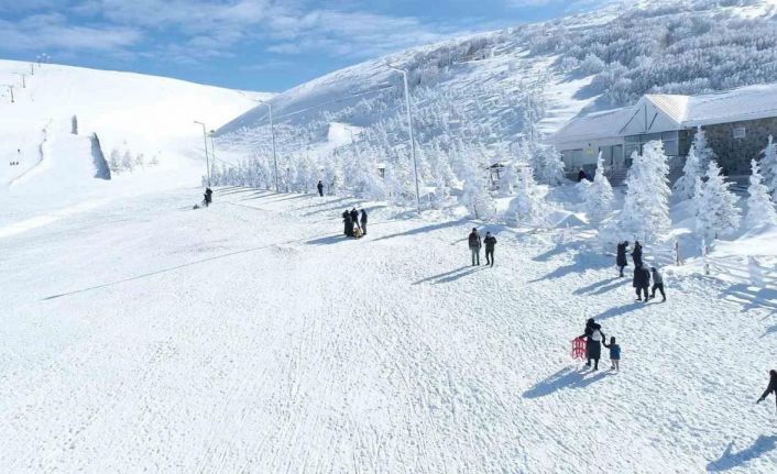 Ortopedi uzmanı uyardı: "Kayakta basit yaralanmalar büyük sakatlıklara yol açabilir"