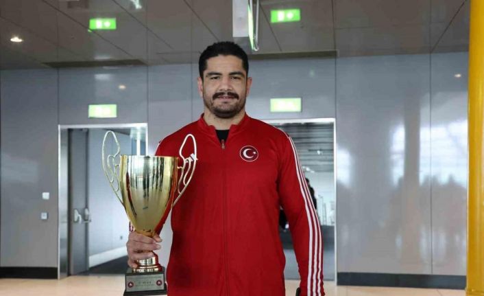 31 yıl sonra Avrupa şampiyonu olan Serbest Güreş Milli Takımı, yurda döndü