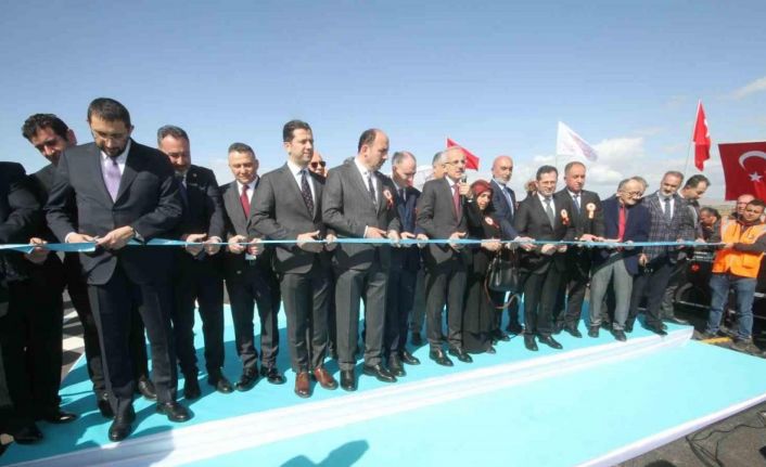 Bakan Uraloğlu: “Bu yolumuz ile toplam 57 milyon lira tasarruf sağlayacağız”