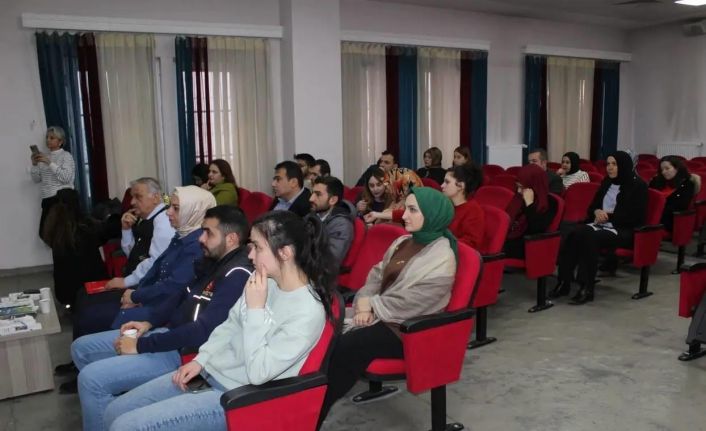 Bayburt’ta ’En İyi Narkotik Polisi: Anne’ ve tütün bağımlılığı konularında eğitim verildi