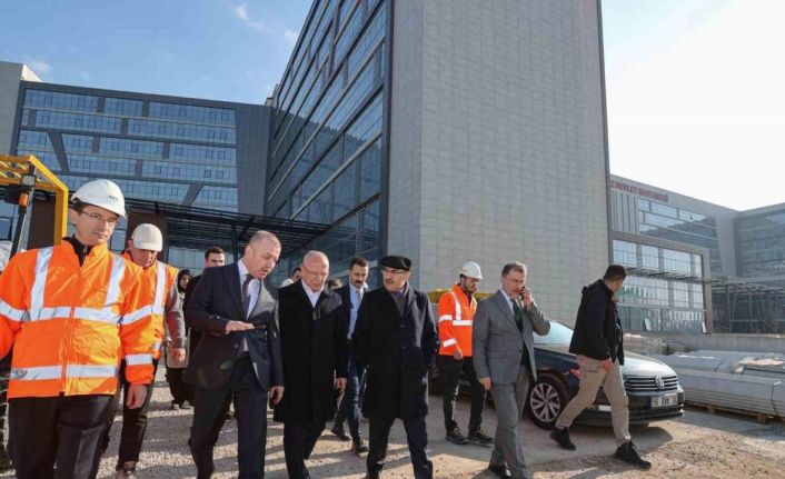 Bursa Valisi Mahmut Demirtaş Ali Osman Sönmez Çekirge Devlet Hastanesinde incelemelerde bulundu