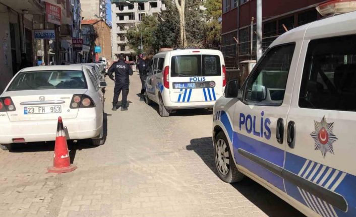 Elazığ’da bıçaklı kavga: 1 yaralı