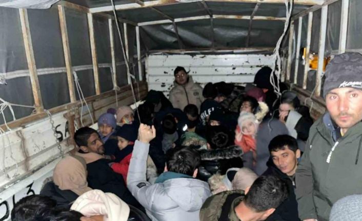 FETÖ soruşturmasında meslekten ihraç edilen uzman çavuş insan kaçakçılığından tutuklandı