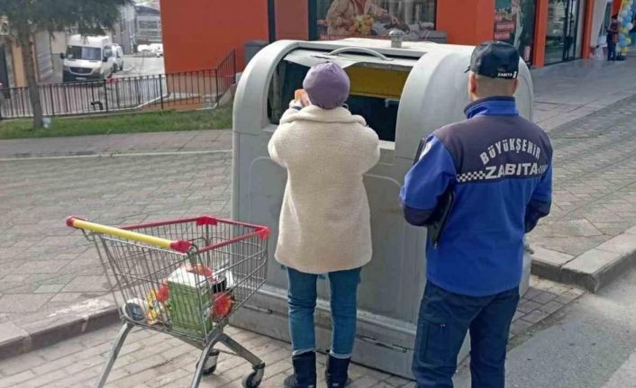 Markette mide bulandıran görüntü: Ambalajı kurtlanmış süt ürünü çıktı