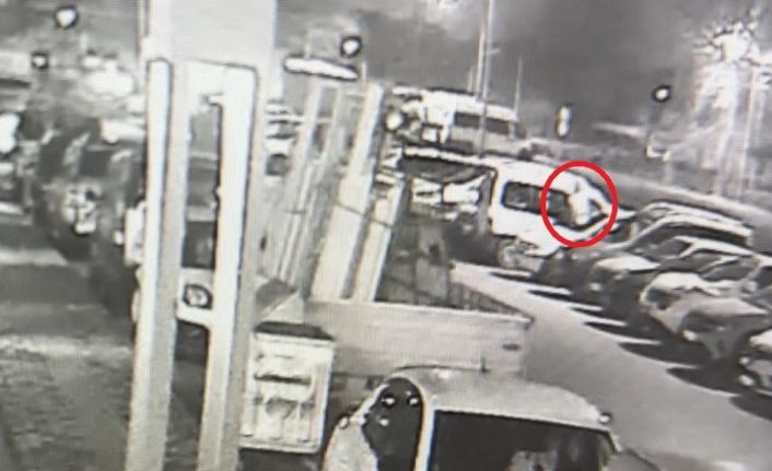 Aracın camını patlatarak 50 bin TL’lik malzeme çaldı, kısa sürede yakalandı