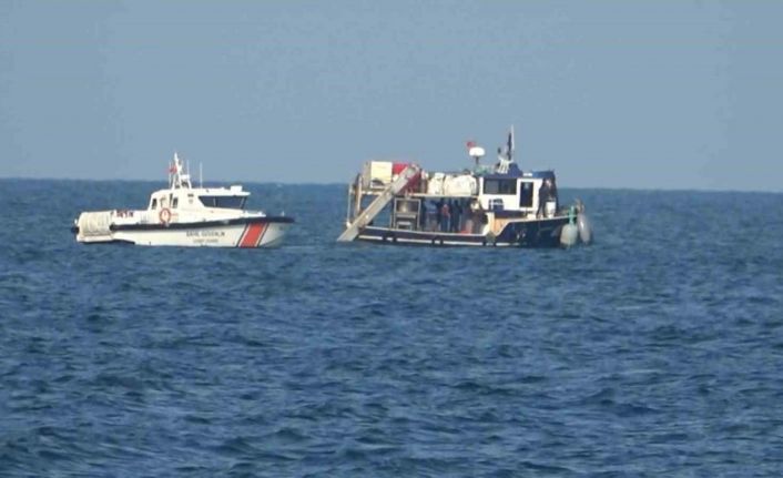 Batan geminin kayıp 4 mürettebatının arandığı bölgede deniz yüzeyinde ceset bulundu