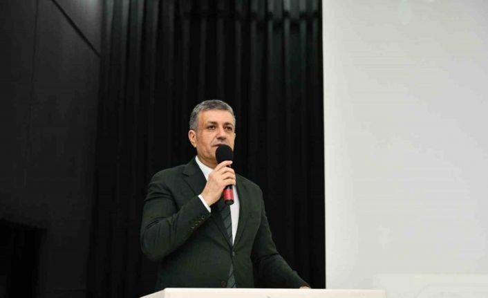 Esenyurt Belediye Başkanı Kemal Deniz Bozkurt, dernek başkanlarıyla iftar programında buluştu