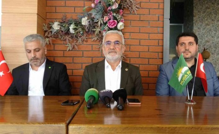 HÜDA PAR Genel Başkanı Zekeriya Yapıcıoğlu: "İçimizden şarkılı, türkülü, müzikli, seçim kampanyaları yapmak gelmiyor"