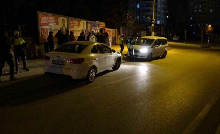 Kazada savrulan araç ile istinat duvarı arasına sıkışan şahsın bacağı koptu