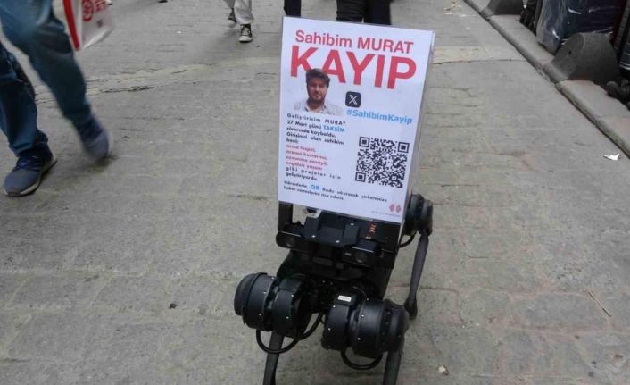 Robot Köpek Jidoka Dog Taksim’de ilgi odağı oldu: Darbuka eşliğinde oynadı