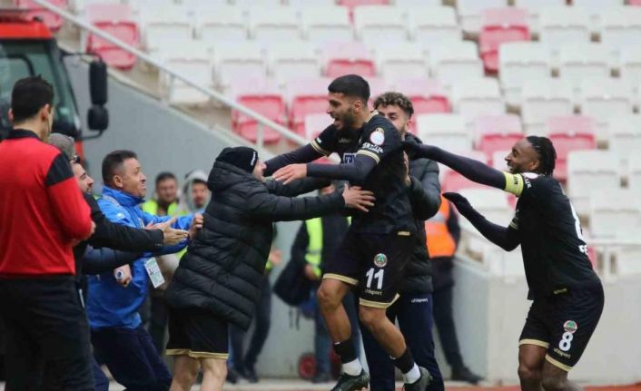 Trendyol Süper Lig: Sivasspor: 1 - Alanyaspor: 2 (Maç sonucu)