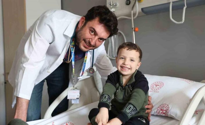 Uzman Dr. Emre Karadeniz: “Mutlu olan insanlar, hastalıklarını daha çabuk atlatıyorlar”