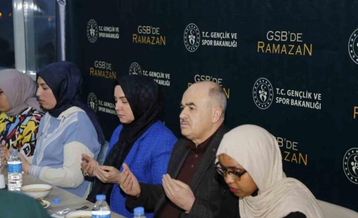 Vali Dağlı: “İyi yetişmiş bir gençlik, bu ülkeyi dünyanın en önemli aktörü haline getirecektir”