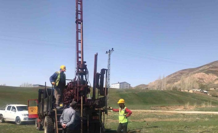 Başkale’de jeolojik-jeoteknik etüt çalışmaları başladı