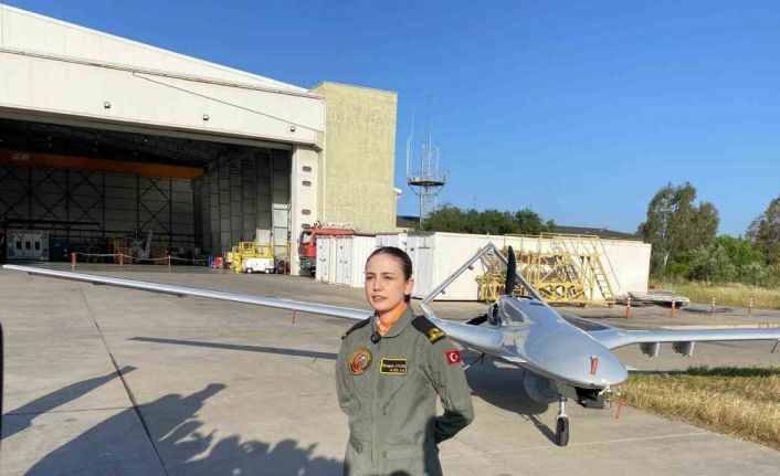 Deniz Kuvvetleri bünyesinde tek kadın İHA pilotu hem mavi vatanı hem de gök vatanı koruyor