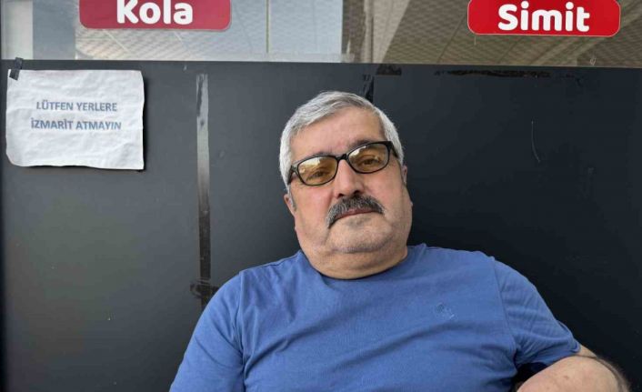 Haylaz karga kahvehanenin müdavimi oldu