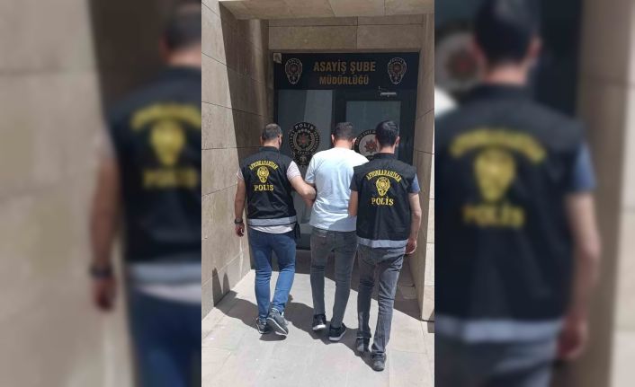 1 yıl 7 ay hapis cezası ile aranan şahsı polis yakaladı