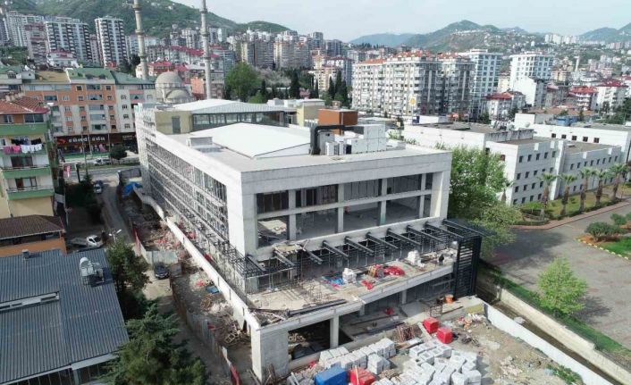 Akçaabat Kültür Merkezi inşaatında sona gelindi