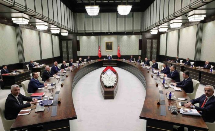 Bakan Özhaseki açıkladı: Sahil şeridindeki kaçak yapılar yıkılacak, yatlara yeni düzenleme yapılacak