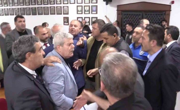 Bandırma Belediye Meclisi’nde gerginlik: Canlı yayını kestiler