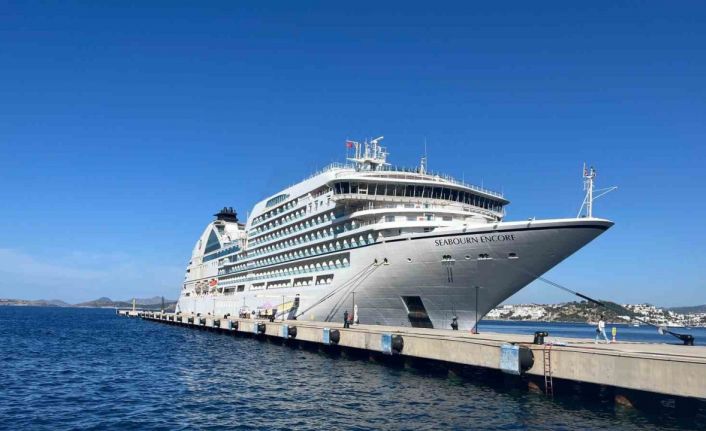 Bodrum’a 556 yolcusuyla geldi