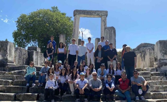 Lagina Antik Kenti’nde gençlerle yazar buluşması gerçekleşti