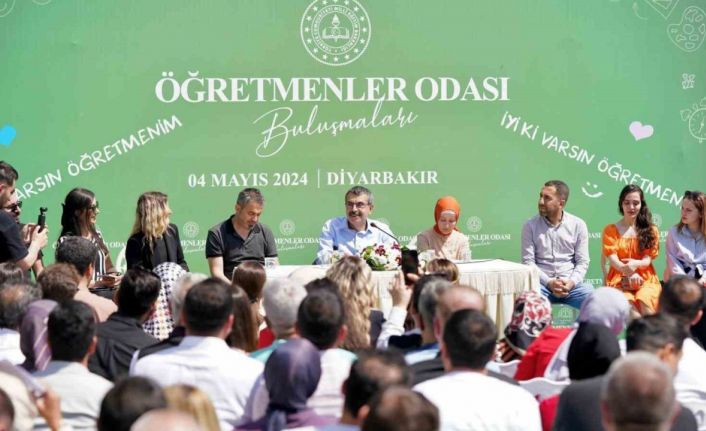 ‘Öğretmenler Odası Buluşmaları’nın 10’uncusu Diyarbakır’da gerçekleşti