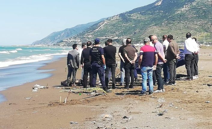Samandağ sahilinde erkek cesedi bulundu
