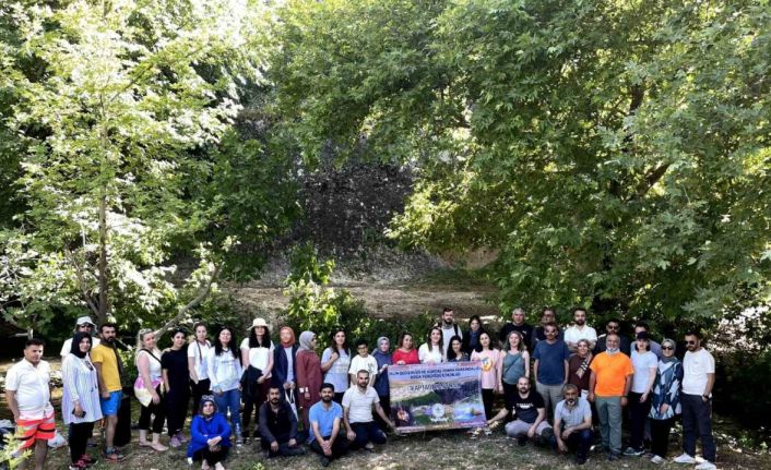 Şanlıurfa’da doğaseverler küresel ısınmaya dikkat çekti