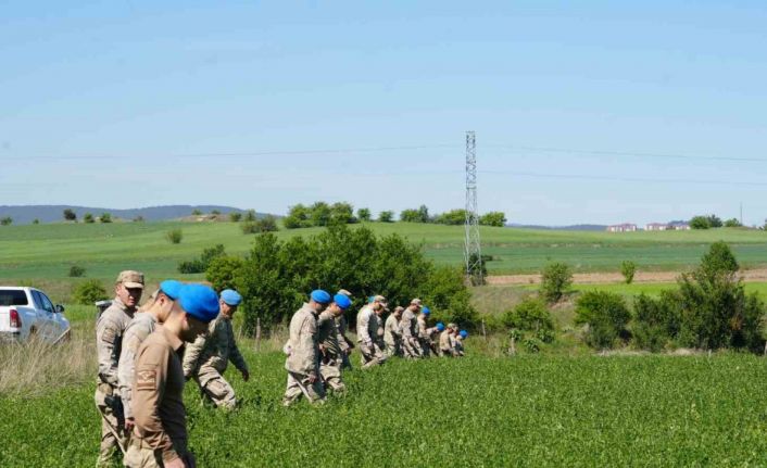 Su kanalında bulunan cesedin kayıp baş kısmını komandolar arıyor