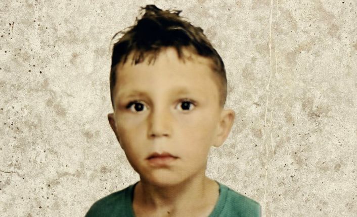 10 yaşındaki çocuk annesinin çalıştığı atölyeye gitti, asansörde sıkışarak can verdi