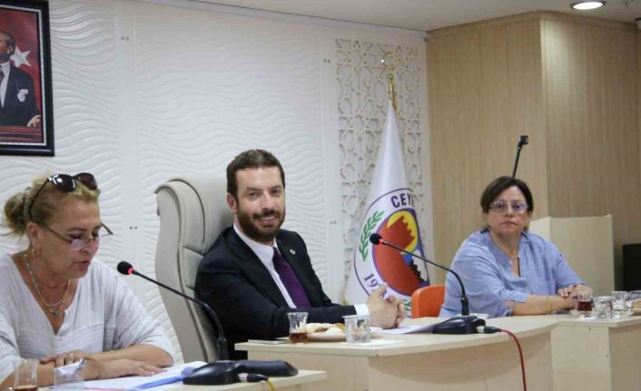 Ceyhan Belediyesi Meclis Toplantısında İsrail’in Filistin’e yönelik saldırıları kınandı