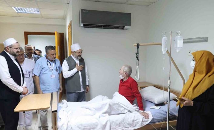 Diyanet İşleri Başkanı Erbaş: "500’ün üzerinde sağlık personelimizle hacılarımıza hizmet veriyoruz"